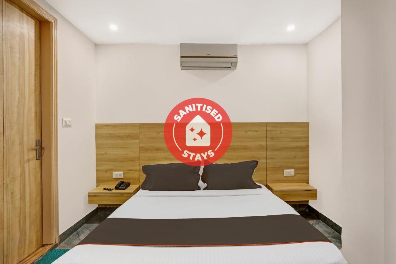 Oyo 81641 Collection O Hotel A1 Residency ניו דלהי מראה חיצוני תמונה