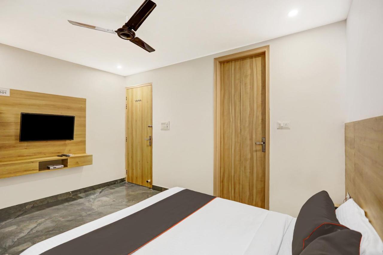 Oyo 81641 Collection O Hotel A1 Residency ניו דלהי מראה חיצוני תמונה