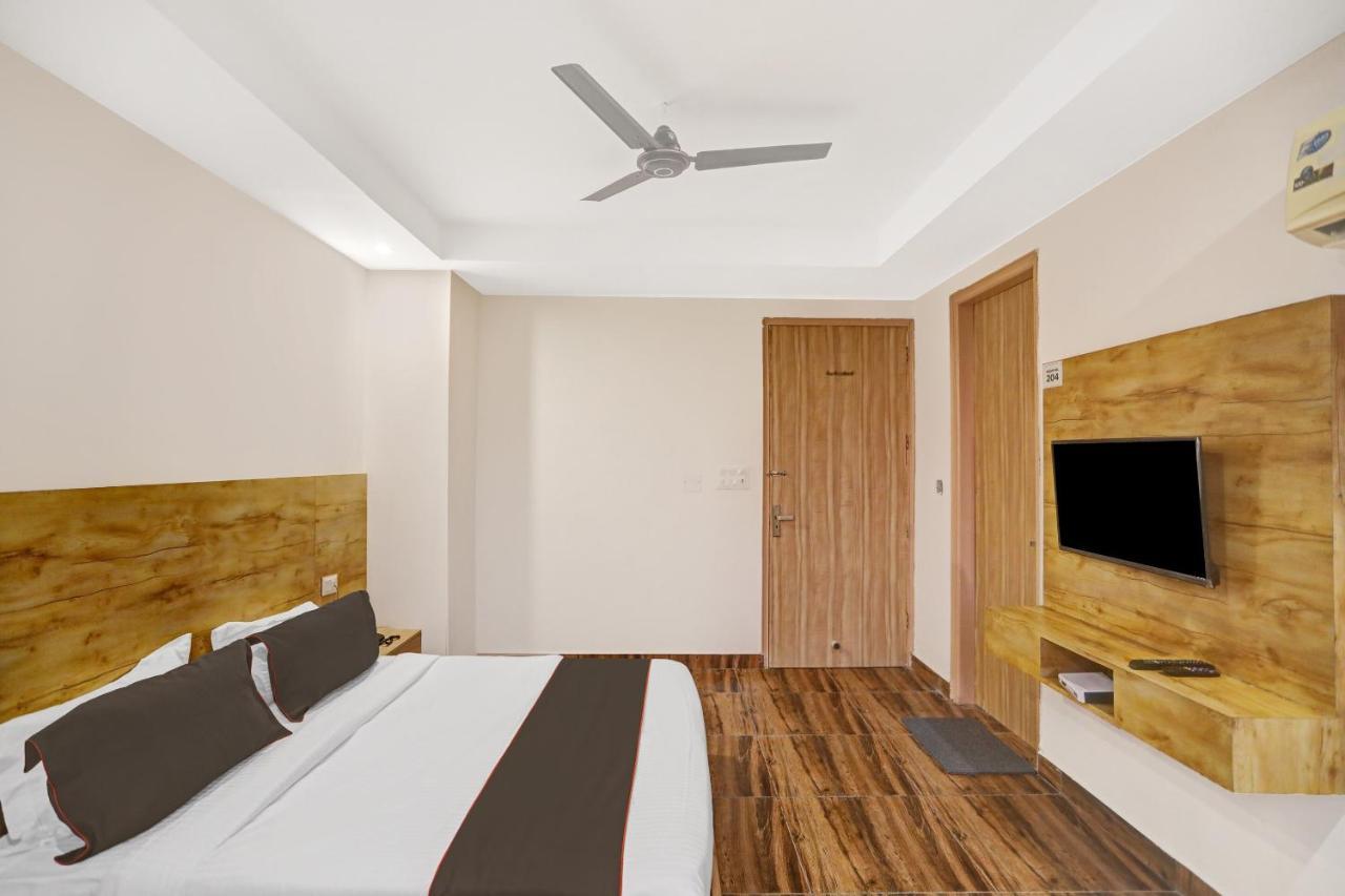 Oyo 81641 Collection O Hotel A1 Residency ניו דלהי מראה חיצוני תמונה