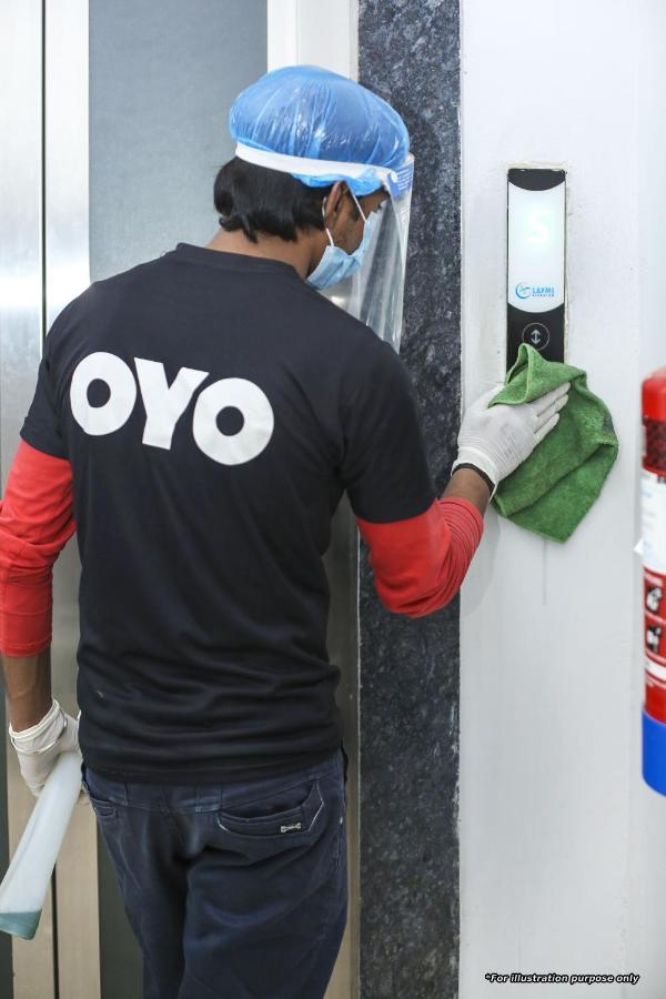 Oyo 81641 Collection O Hotel A1 Residency ניו דלהי מראה חיצוני תמונה